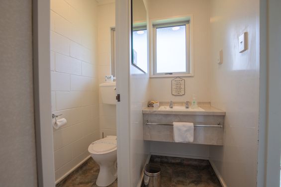 One Bedroom (Sleeps 3)